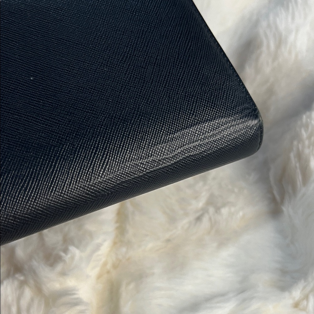 Prada black Leather zip around wallet - Picture 2 of 8